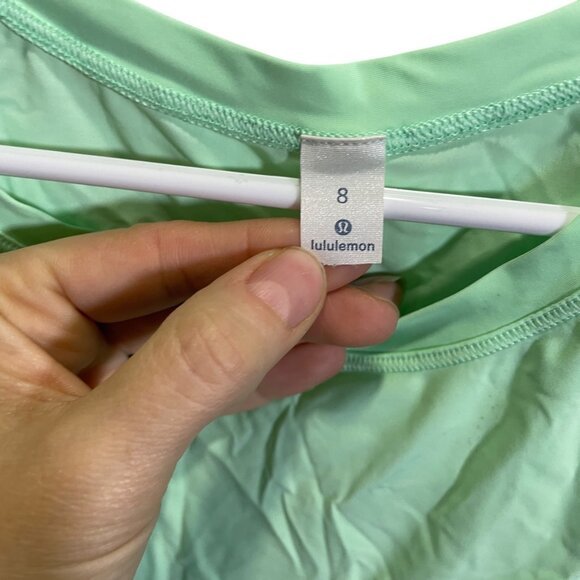Lululemon Mint Green Tank Top Size 8 Sleeveless Lightweight - Picture 3 of 5